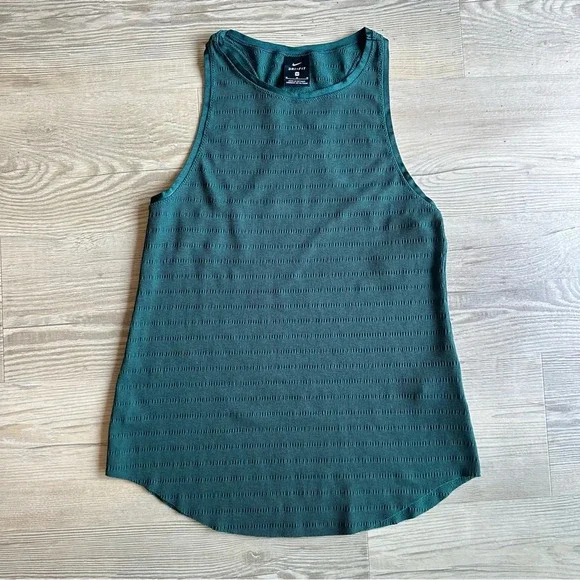 NIKE Yoga Women's Tank top size medium Knit top In dark Green, CU6321-397 - Picture 2 of 9